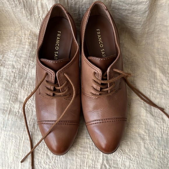 Like new Franco Sarto lace up ankle booties size 6.5 M, 3.5in heel whiskey brown - Picture 3 of 10